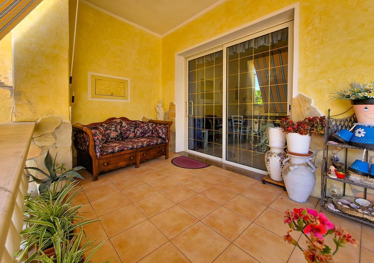 Murphy Holiday Homes - Residenza Nadia ラ・マッダレーナ エクステリア 写真